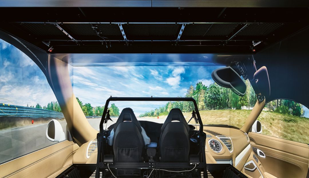 Kinh nghiệm học lái xe với hệ thống cabin mô phỏng lái xe